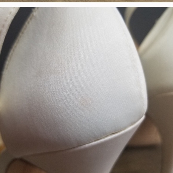 Wedding white elegant moment high heels - Picture 6 of 7